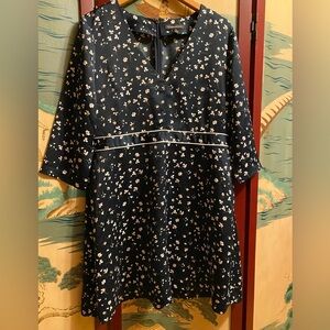 Women Banana Republic Long Sleeve/Zipper/Floral Dress. Size: Petite 12